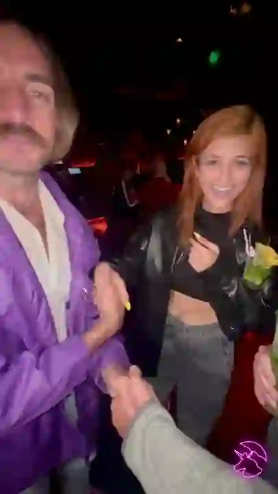 Erik's handshake